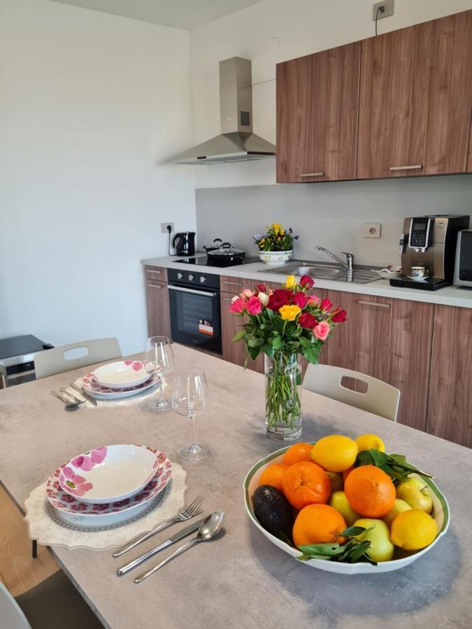 Sole Di Diana Luxury Apartments 佩斯基耶拉德加达 外观 照片