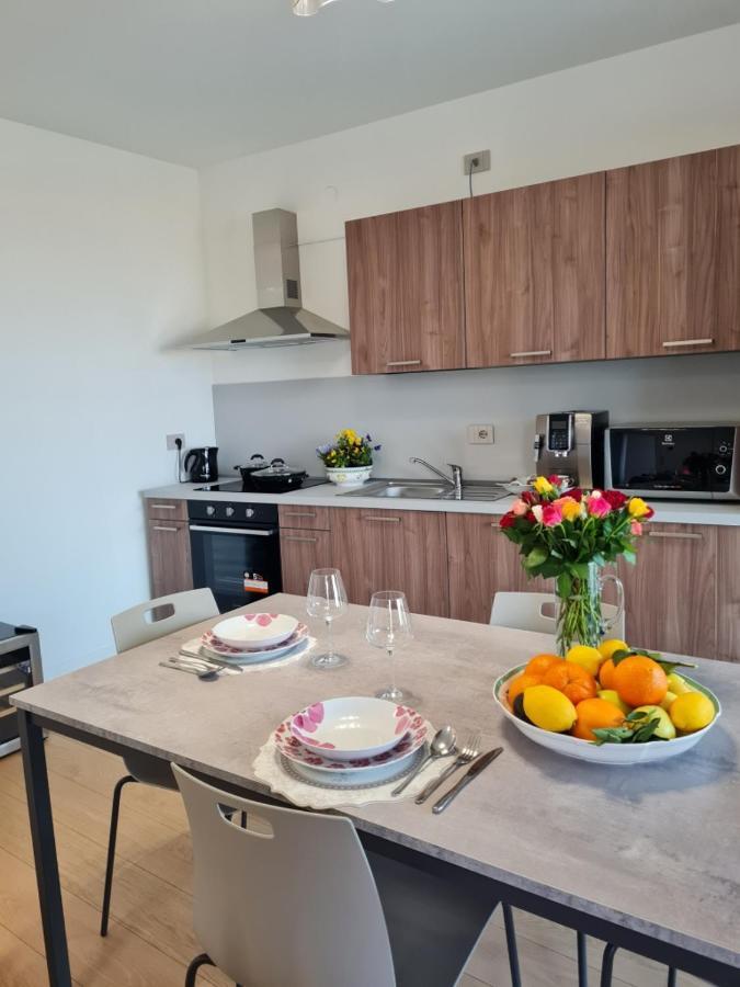 Sole Di Diana Luxury Apartments 佩斯基耶拉德加达 外观 照片