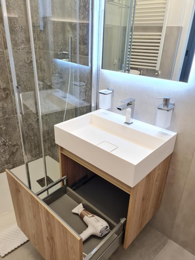 Sole Di Diana Luxury Apartments 佩斯基耶拉德加达 外观 照片